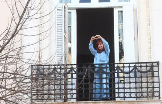 crisrina-balcon-estudiantes