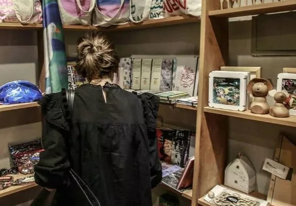 tiendas-culturales