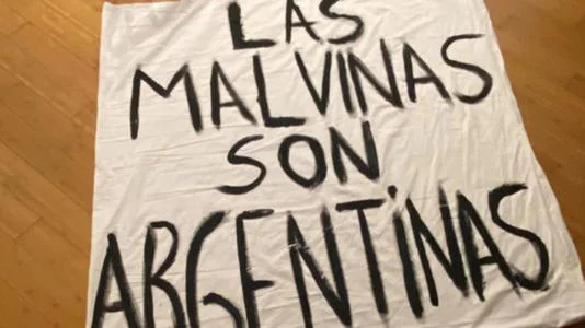 cartel-malvinas2