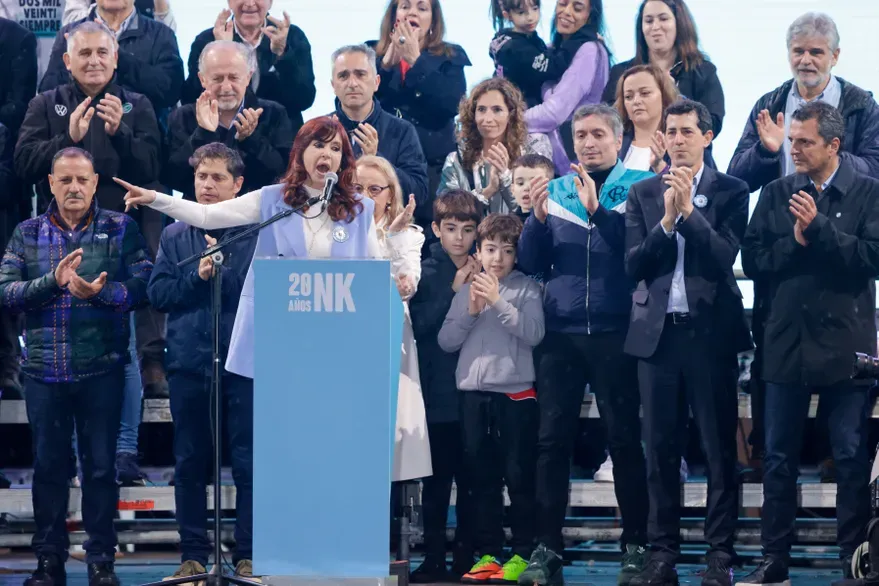 acto-cristina-25demayo