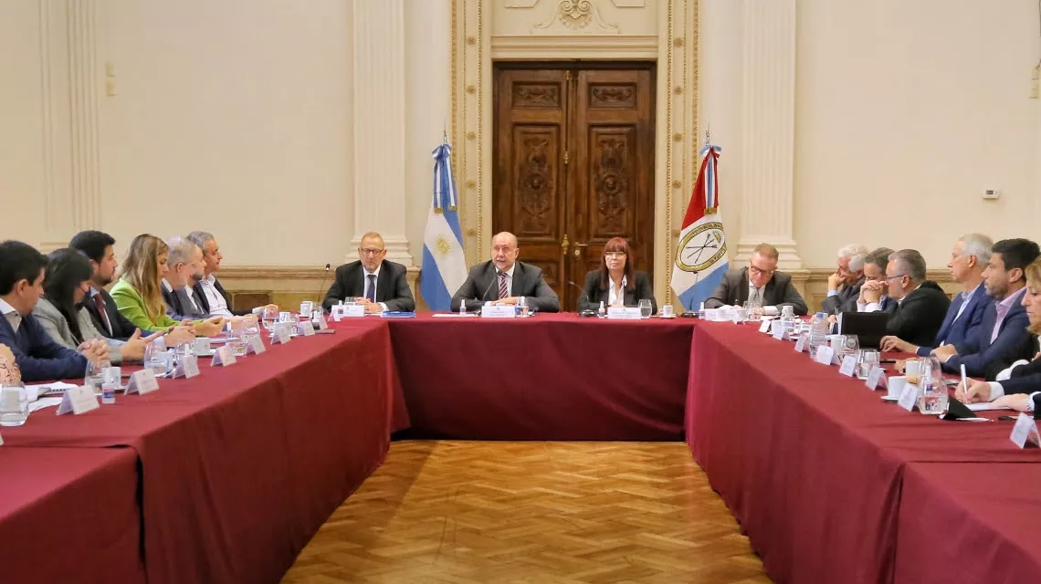 perotti-legisladores-reunion