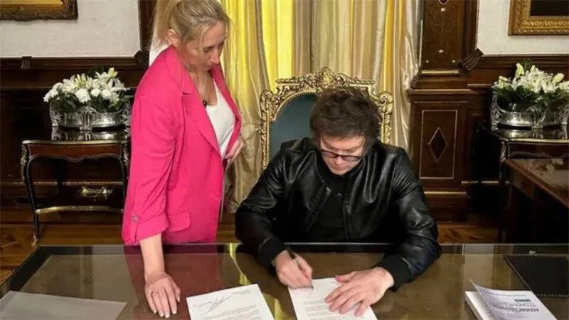 milei_firma