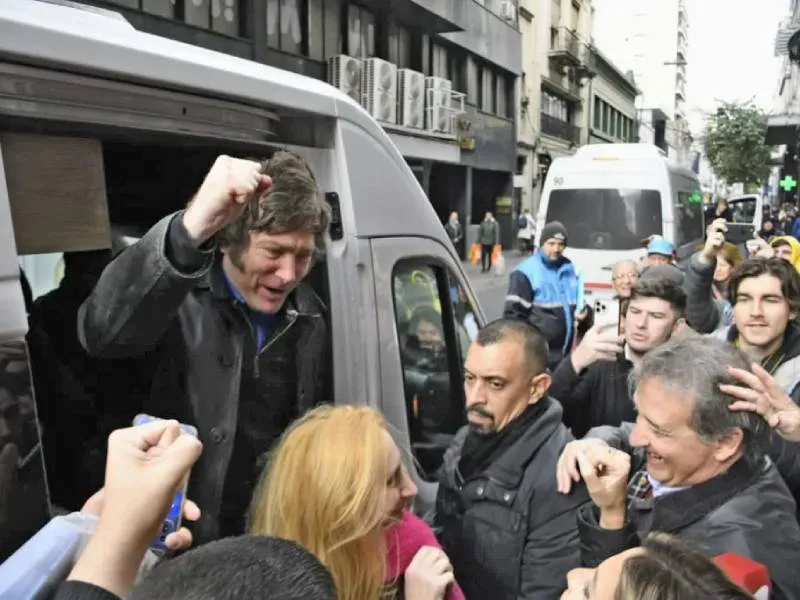 javier-milei-rosario-1