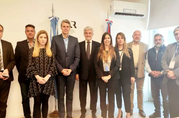 Reunión-759x500