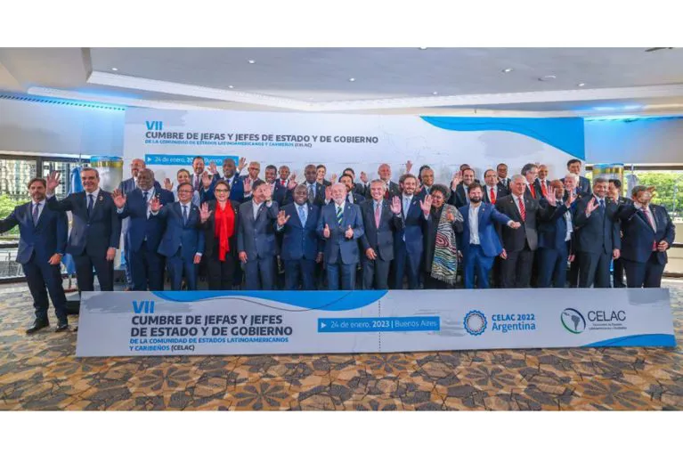celac-foto-familia