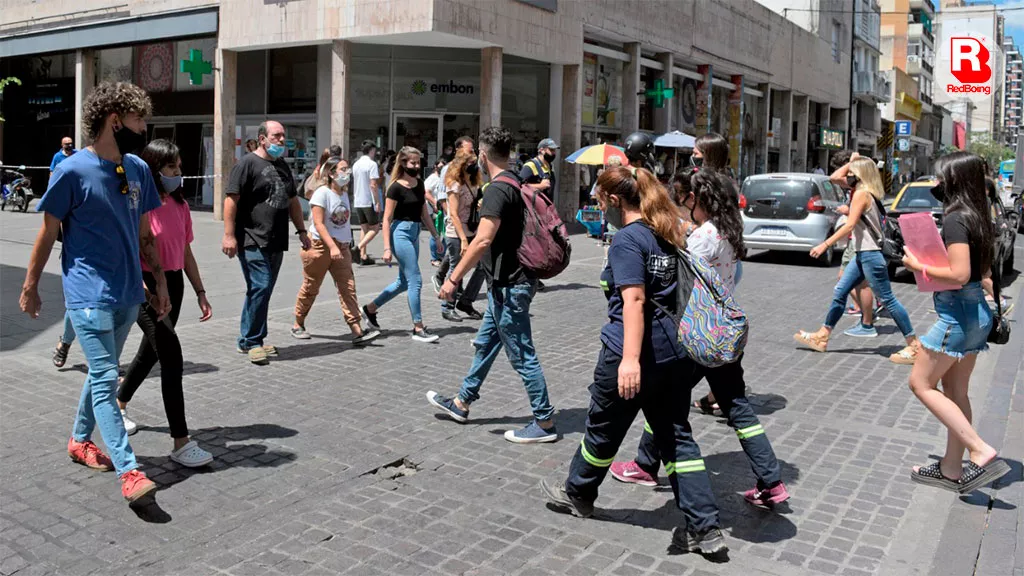 MM-PEATONAL-GENTE