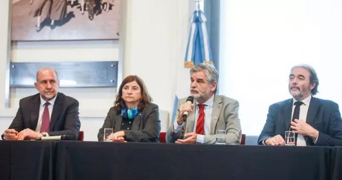 Anuncio-licitacion-publ