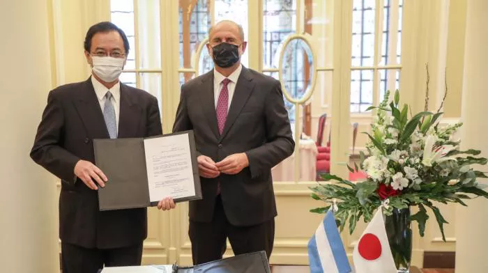perotti-emebajador-japon