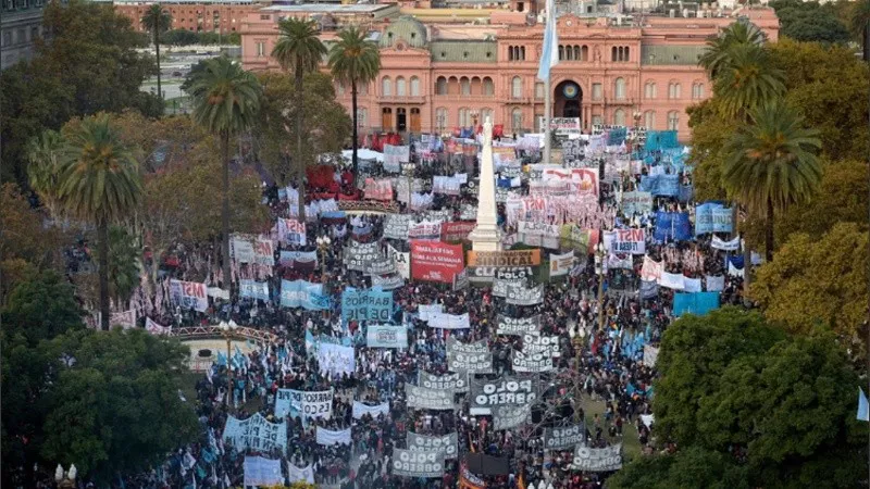 plazade mayo-marcha