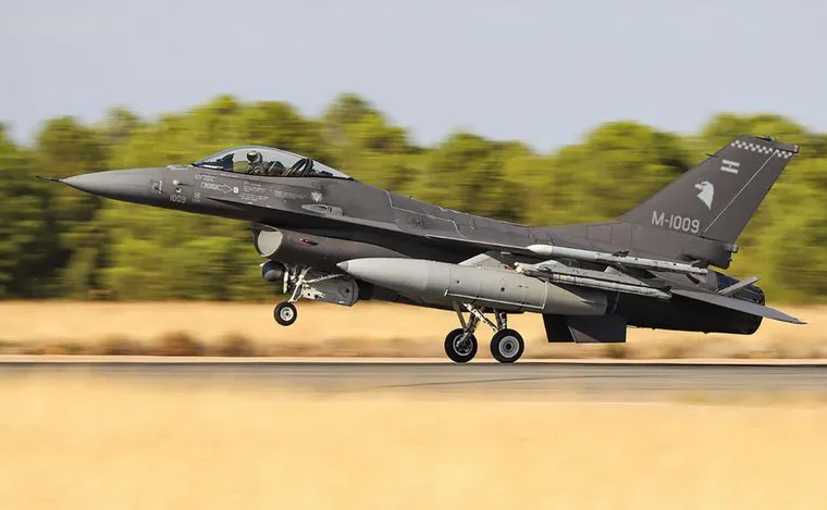 -millones-aviones-f16