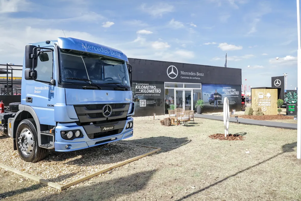 stand-mercedes-camiones