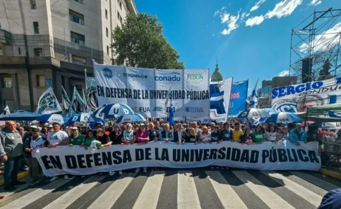marcha universitaria