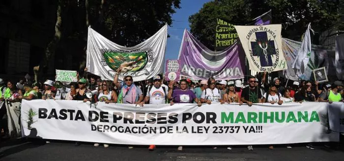 marcha-cannabis25n