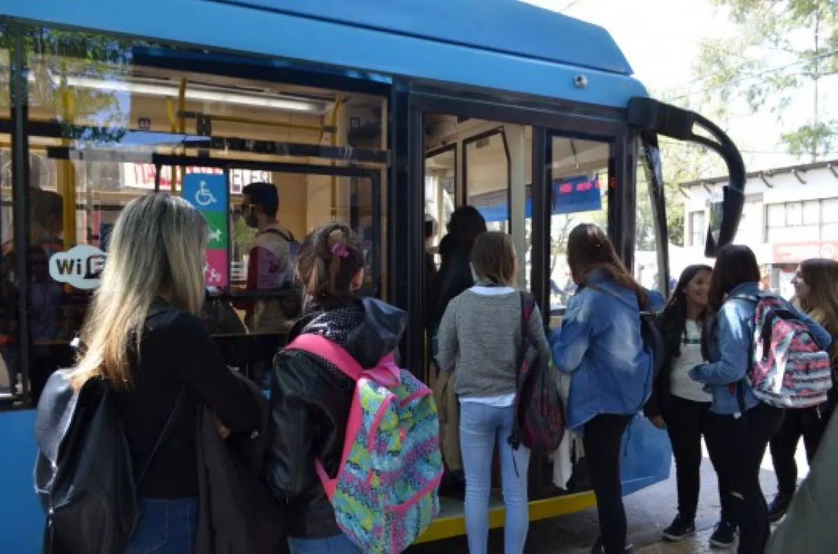 colectivo-boleto-educativo