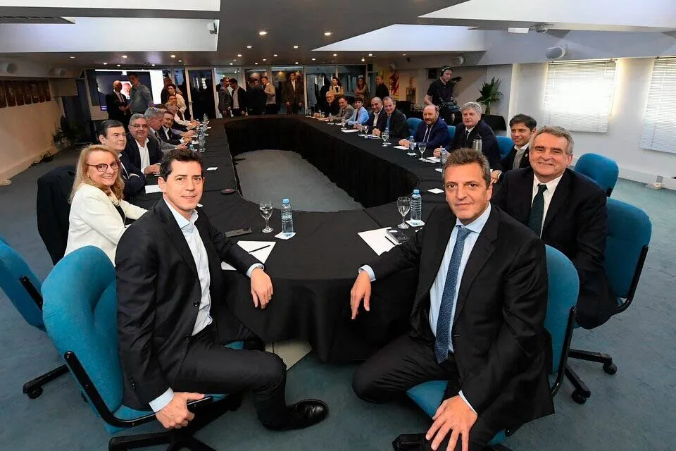 gobernadores+massa