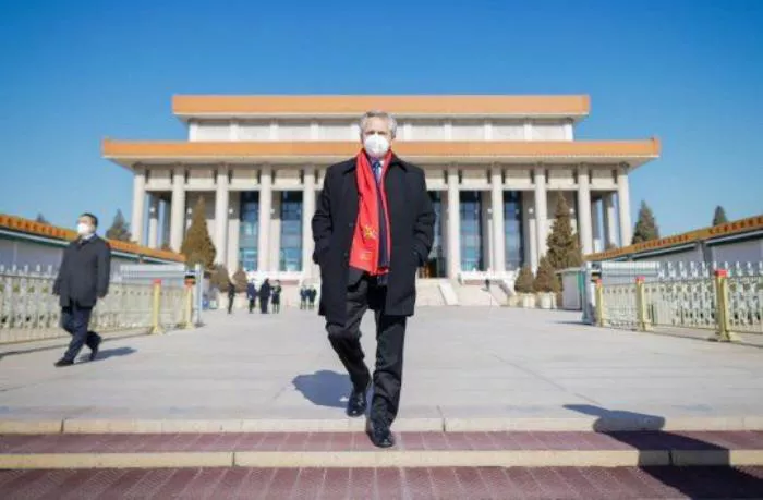 alberto-fernandez-china