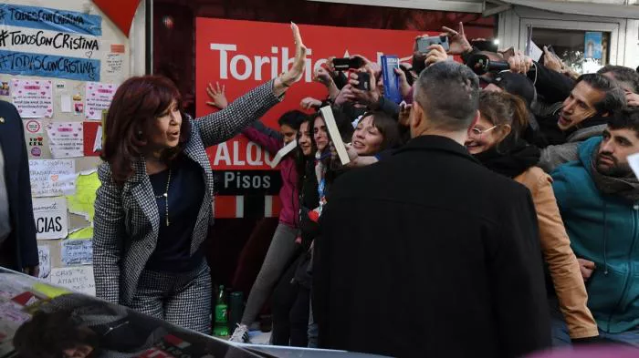 cristina-saluda